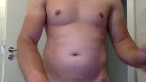 Snapshot of marcwholoves26 chatting on 5, 5, 2026 marcwholoves26 online show from 5, 5, 2026