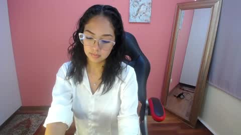 Luna online show from 4, 6, 2026