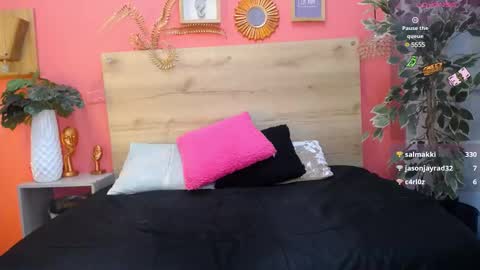Snapshot of margare_scarlett chatting on 5, 1, 2025 margare_scarlett online show from 5, 1, 2025