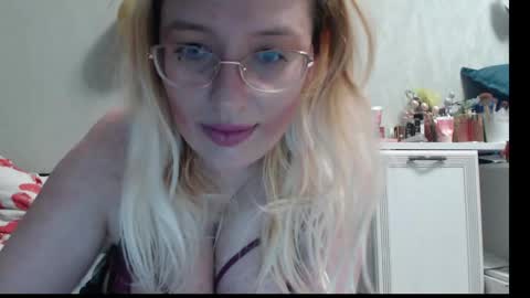 Snapshot of margo_shine chatting on 23, 3, 2026 margo_shine online show from 23, 3, 2026
