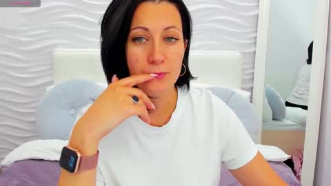 Snapshot of margobloom chatting on 27, 9, 2025 Margo online show from 27, 9, 2025