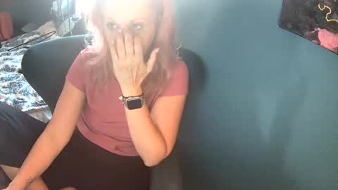 Elle online show from 16, 9, 2025