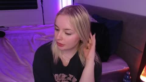 Snapshot of margot_robbie7 chatting on 9, 4, 2026 margot_robbie7 online show from 9, 4, 2026