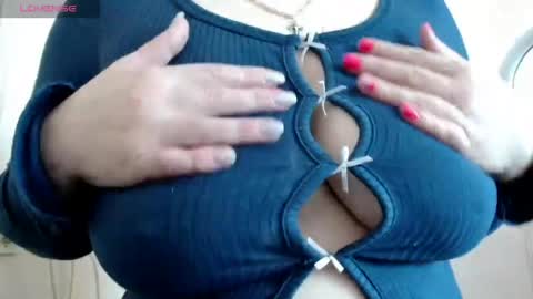 Snapshot of mari_77777 chatting on 14, 4, 2026 Mari online show from 14, 4, 2026