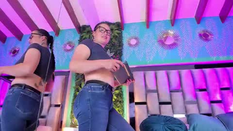 Snapshot of mari_cooper1 chatting on 27, 3, 2026 Mari online show from 27, 3, 2026