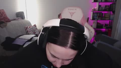 Snapshot of mari_moore7 chatting on 19, 1, 2026 mari moore online show from 19, 1, 2026