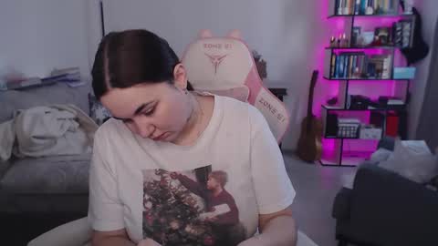 Snapshot of mari_moore7 chatting on 24, 2, 2026 mari moore online show from 24, 2, 2026