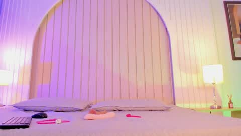 Maria  online show from 15, 11, 2025