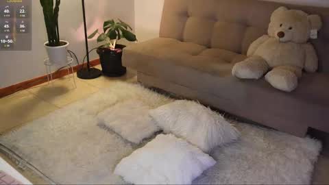 M. online show from 5, 11, 2025