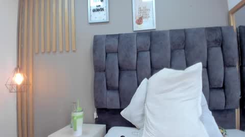 mariaa__fernanda online show from 8, 2, 2025