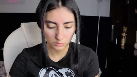 Snapshot of mariagh_ chatting on 11, 11, 2025 Maria online show from 11, 11, 2025