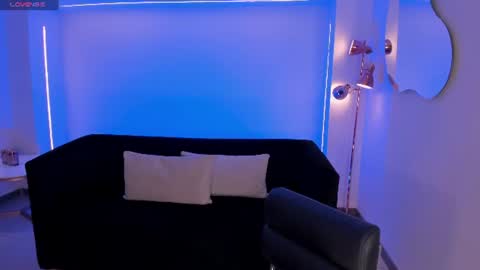 MARIA HERRERA  online show from 31, 7, 2026