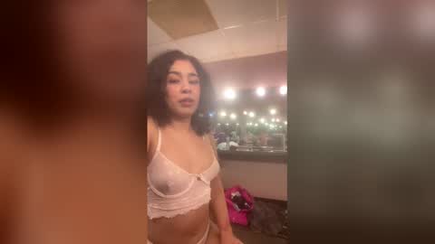 Snapshot of mariahlover22 chatting on 2, 4, 2026 mariahlover22 online show from 2, 4, 2026