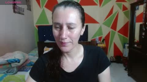 Snapshot of mariam_wish1 chatting on 16, 4, 2026 mariam_wish1 online show from 16, 4, 2026