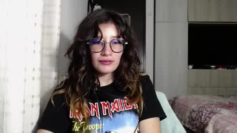 Snapshot of mariana124_ chatting on 17, 10, 2025 Mariana online show from 17, 10, 2025