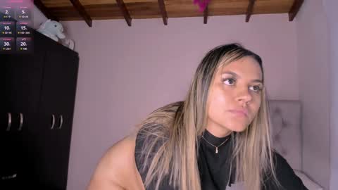 Snapshot of mariana__roe chatting on 14, 1, 2025 Mariana Roe online show from 14, 1, 2025