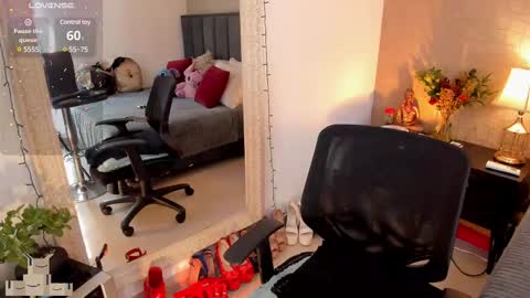 Snapshot of mariana_c chatting on 22, 2, 2025 Mar y online show from 22, 2, 2025