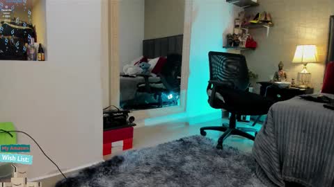 Snapshot of mariana_c chatting on 13, 11, 2025 Mar y online show from 13, 11, 2025