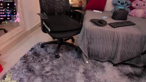 Snapshot of mariana_c chatting on 25, 11, 2025 Mar y online show from 25, 11, 2025