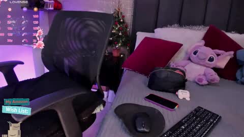 Snapshot of mariana_c chatting on 5, 12, 2025 Mar y online show from 5, 12, 2025