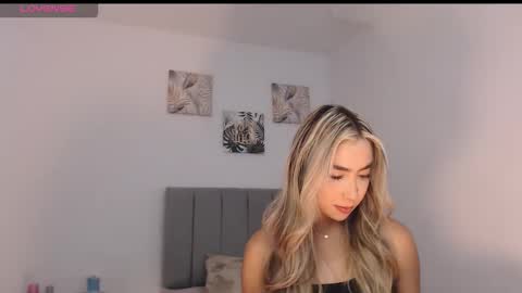Snapshot of mariana_es chatting on 15, 3, 2026 Mariana online show from 15, 3, 2026