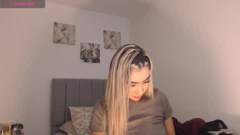 Snapshot of mariana_es chatting on 25, 3, 2026 Mariana online show from 25, 3, 2026