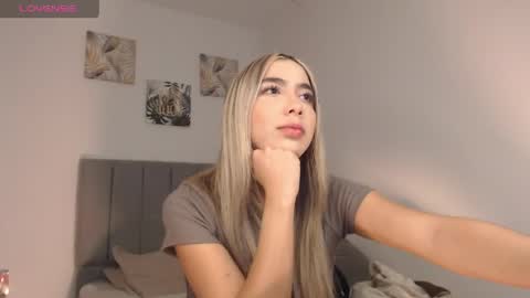 Snapshot of mariana_es chatting on 14, 4, 2026 Mariana online show from 14, 4, 2026
