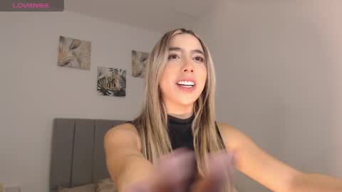 Snapshot of mariana_es chatting on 27, 4, 2026 Mariana online show from 27, 4, 2026