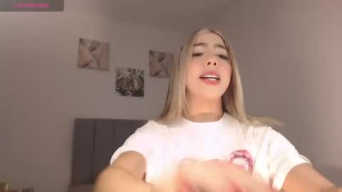 Snapshot of mariana_es chatting on 14, 6, 2026 Mariana online show from 14, 6, 2026