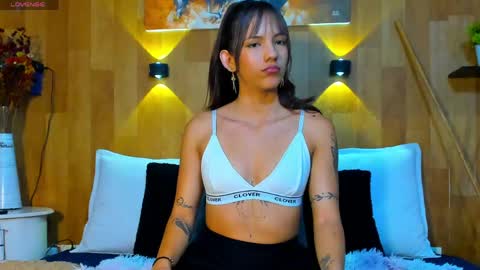 Snapshot of marianaa90 chatting on 6, 5, 2026 Mariana Angel online show from 6, 5, 2026