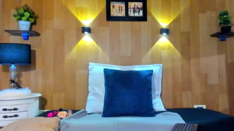 Mariana Angel online show from 23, 12, 2024