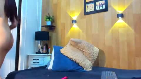 Mariana Angel online show from 25, 1, 2025