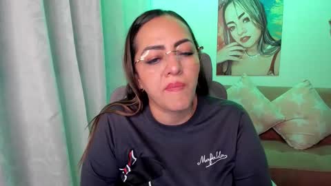 Snapshot of marianalopez81 chatting on 9, 11, 2025 Mariana Lopez online show from 9, 11, 2025