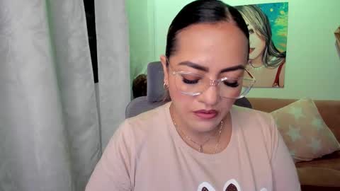 Snapshot of marianalopez81 chatting on 22, 11, 2025 Mariana Lopez online show from 22, 11, 2025