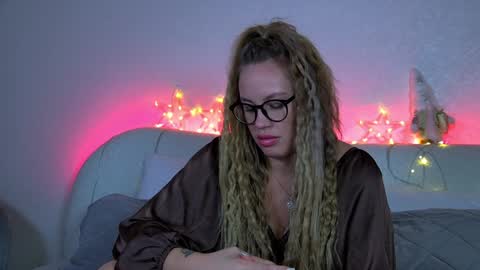 Snapshot of marianeumann chatting on 14, 1, 2025 Maria online show from 14, 1, 2025