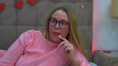 Snapshot of marianeumann chatting on 15, 2, 2025 Maria online show from 15, 2, 2025