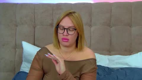 Snapshot of marianeumann chatting on 28, 9, 2025 Maria online show from 28, 9, 2025