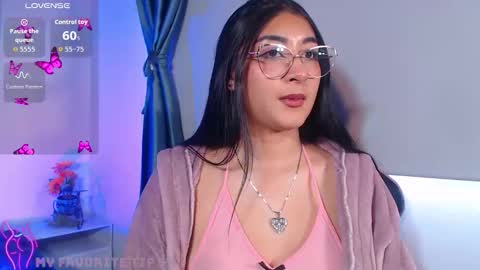 Snapshot of mariannagp chatting on 25, 11, 2025 Marian online show from 25, 11, 2025