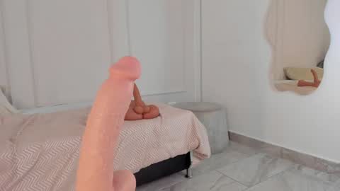 Maria Pettit online show from 22, 1, 2025