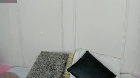 Maria Pettit online show from 25, 2, 2026