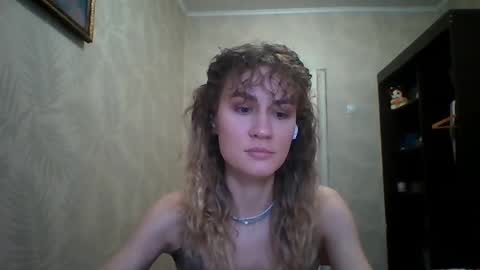 Snapshot of maribethgawrych chatting on 14, 3, 2026 Elianor online show from 14, 3, 2026