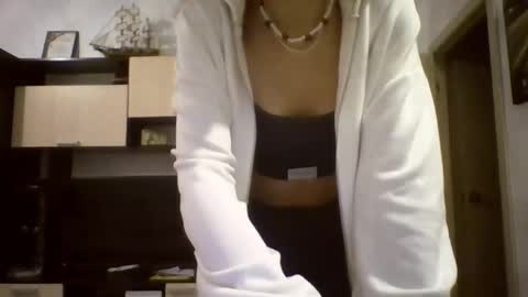 Snapshot of maribethgawrych chatting on 12, 4, 2026 Elianor online show from 12, 4, 2026