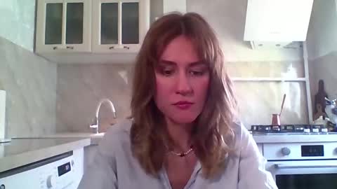 Snapshot of maribethgawrych chatting on 17, 4, 2026 Elianor online show from 17, 4, 2026