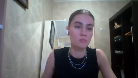 Snapshot of maribethgawrych chatting on 26, 4, 2026 Elianor online show from 26, 4, 2026
