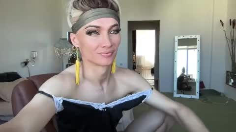 Snapshot of maridekoks chatting on 19, 4, 2026 Mari online show from 19, 4, 2026