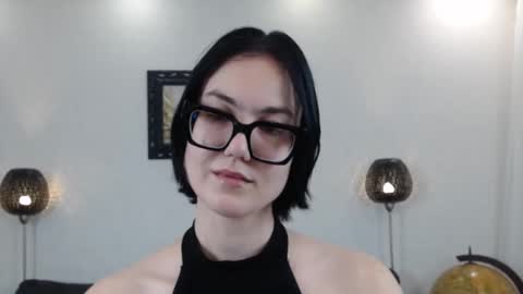 Marie Fitch online show from 7, 11, 2025