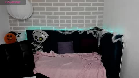 Snapshot of marie_reyes_ chatting on 26, 10, 2025 Mary 3 online show from 26, 10, 2025