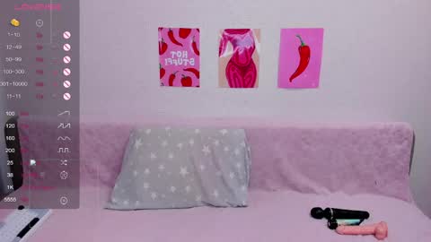 Snapshot of marie_reyess chatting on 30, 5, 2026 Marie 3 online show from 30, 5, 2026