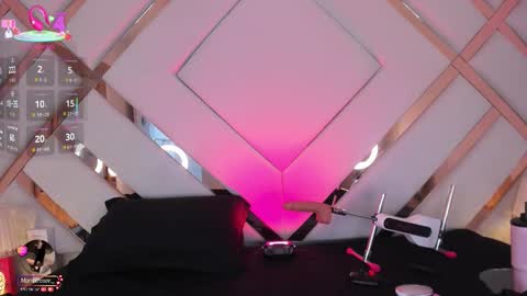 Snapshot of mariee_rosee chatting on 15, 10, 2025 Mary online show from 15, 10, 2025
