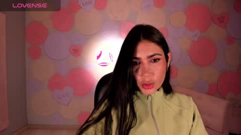 Snapshot of mariejane2 chatting on 5, 1, 2025 Im Marie Jane online show from 5, 1, 2025